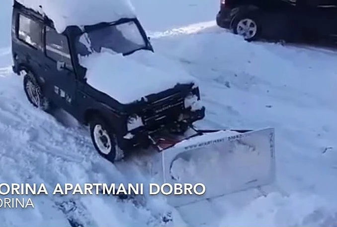 VIDEO | Bh. kreativnost: Čišćenje snijega kadom