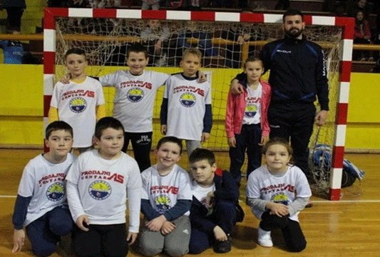Mini - rukometaši Metkovića i Izviđača najbolji na turniru u Čapljini