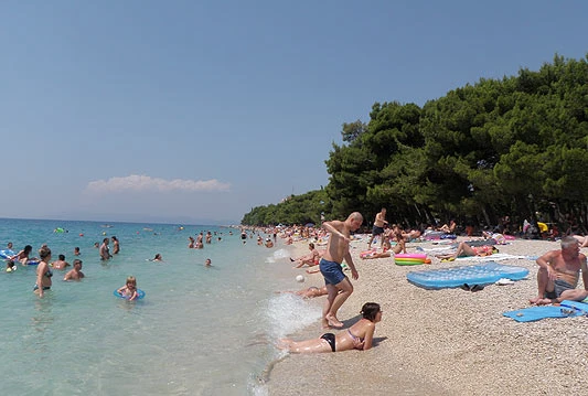 Stier: Erjavec neće ništa pozitivno postići maltretiranjem turista