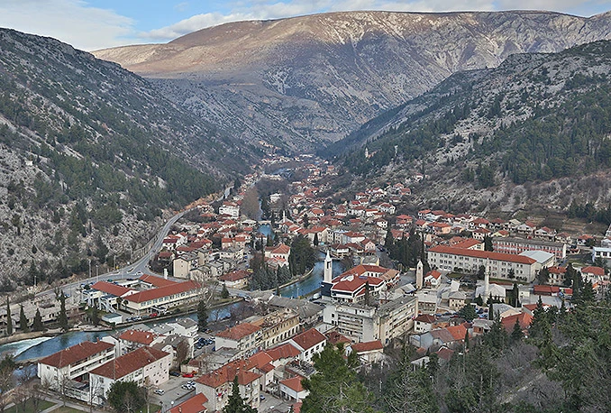 Hadžiabdić o Stocu: Prvo imenovanje zamjenskih članova komisije, pa onda odluka o poništenju