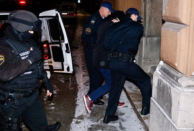 Delimustafić uz pratnju policije stigao u Sarajevo