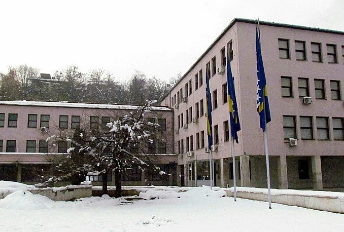 Vlada plaća struju siromašnima