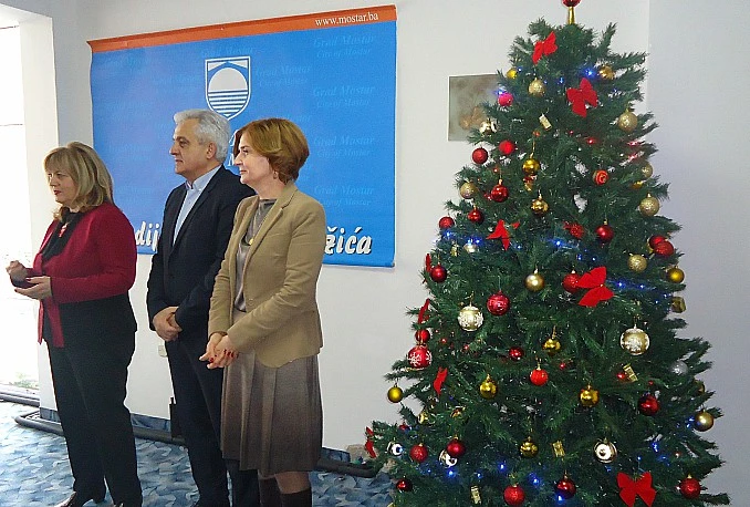 Uručeno po 150 KM ugroženim mostarskim obiteljima