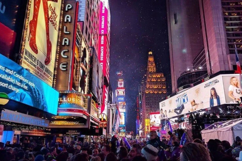 New York: Uz pojačane mjere sigurnosti milijun ljudi uz vatromet dočekalo 2017. godinu