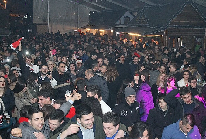 VIDEO | Mostarci napokon Novu dočekali na otvorenom