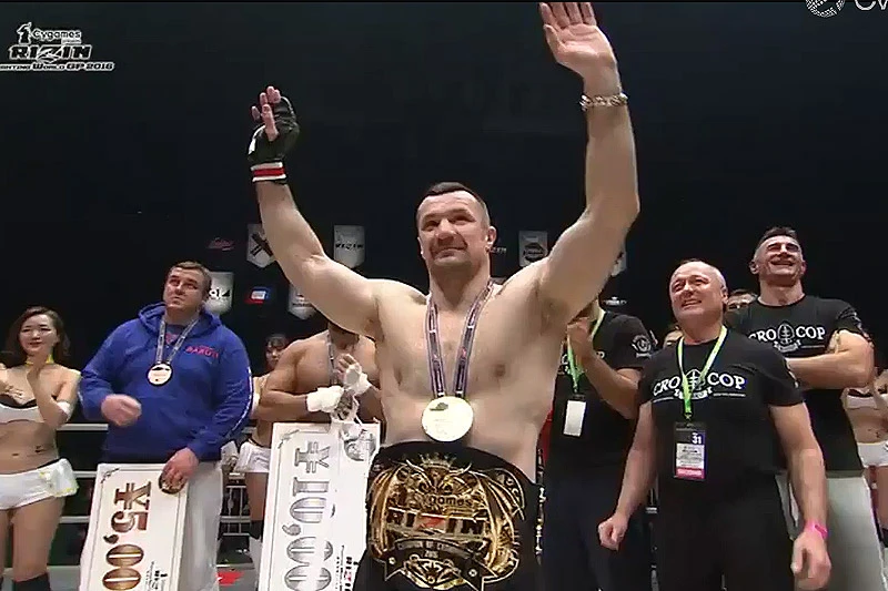 Cro Cop nokautirao Aliakbaria i osvojio Grand Prix