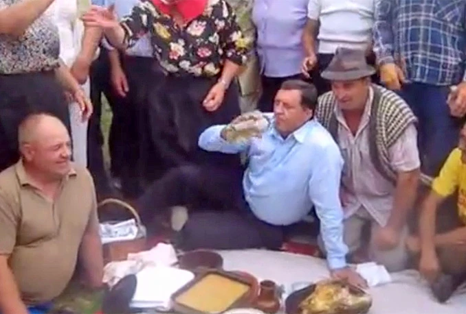 VIDEO | Djed pet unuka: Dodik za 2017. najavio povijesni dogovor