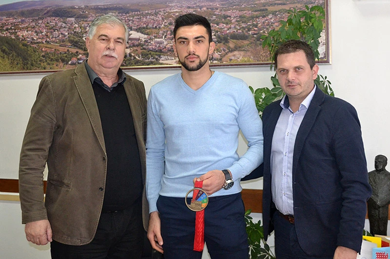 Anđelo Kvesić: Iako je bronca, sjaji kao zlato