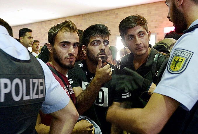 Njemačka poručuje: Zatvoriti sredozemnu rutu, a migrante vratiti u Afriku