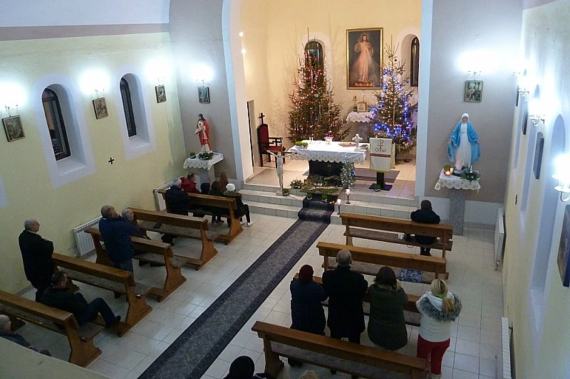 Služena polnoćka u Kostajnici