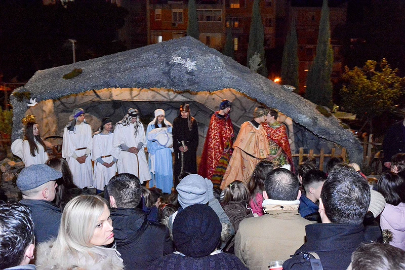 U Mostaru uprizorene žive jaslice