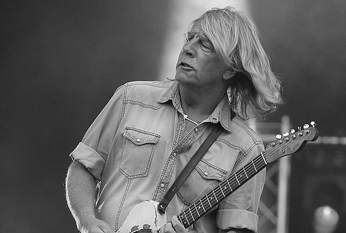 Preminuo Rick Parfitt, gitarist banda Status Quo