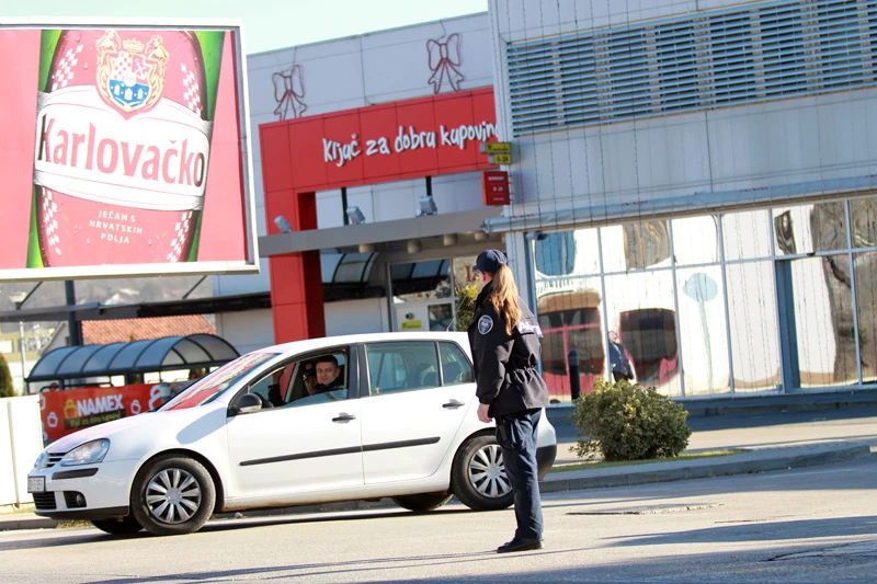 Dojava o bombi na Badnjak u prodajnom centru u Širokom Brijegu bila lažna