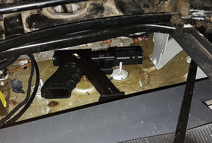 Uhvaćen s pištoljem na granici