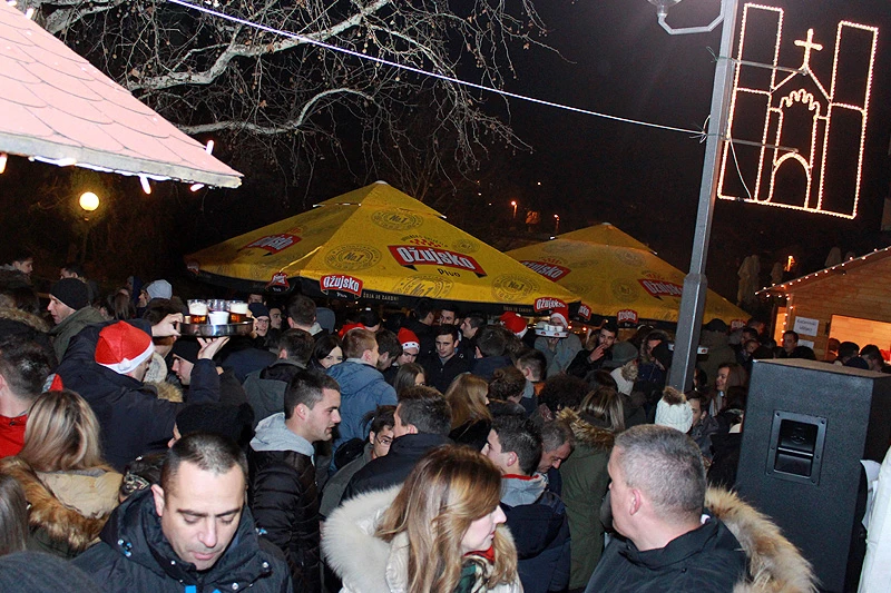 Širokobriježani svih generacija uživaju u trodnevnom božićnom druženju