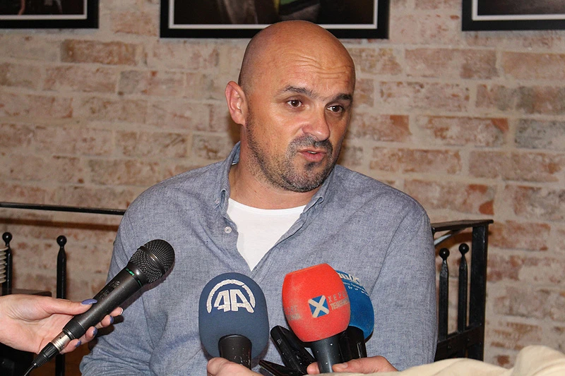 Izložba fotografija Željka Budimira: Institucije BiH ne vode brigu o umjetnicima
