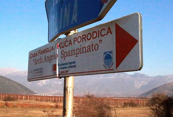 Mostar: Otvorena Kuća na pola puta