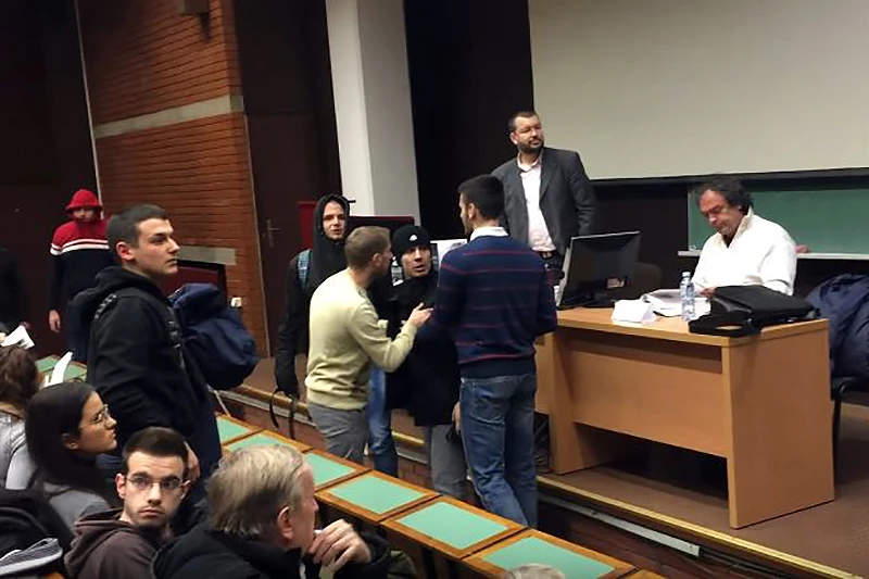 VIDEO | Nacisti prekinuli tribinu o RS-u