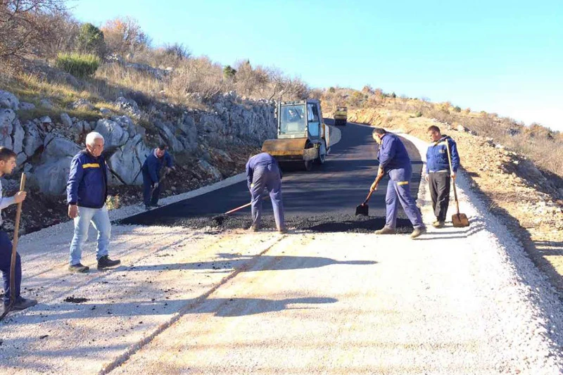 Ljubuški: Završeno asfaltiranje prema Kuli Hercega Stjepana Kosače