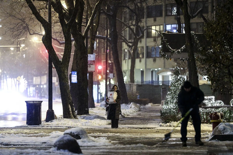 Snježne oluje u SAD-u: U Chicagu otkazano 1.400 letova