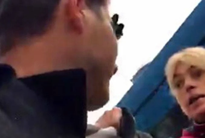 VIDEO | Gospođa ošamarila Pernara ispred narodne kuhinje