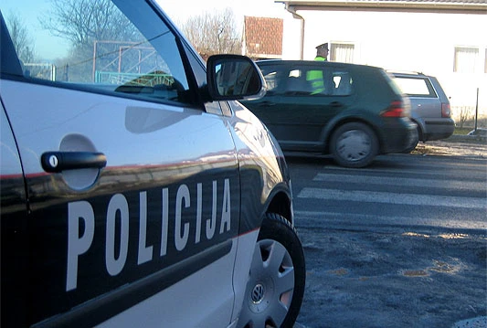 U prometnoj nezgodi ozlijeđen  pješak, policija uhitila odbjeglog vozača