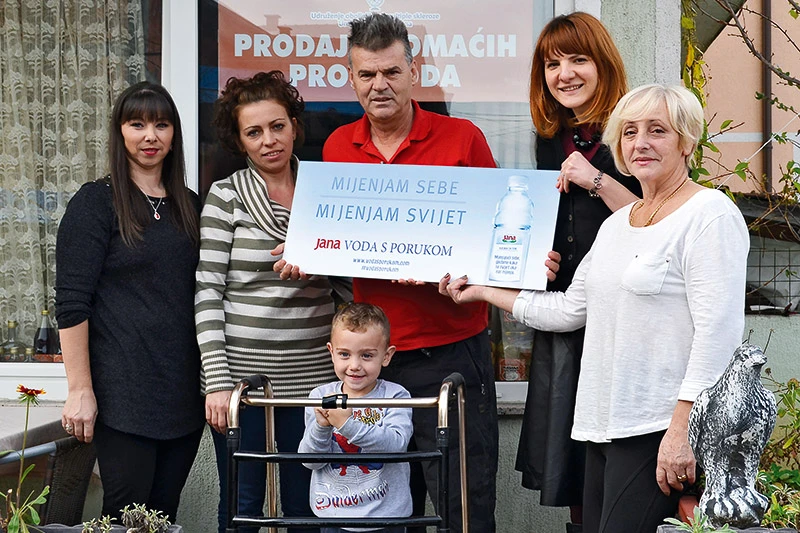Udruženju oboljelih od multipla skleroze USK uručena donacija u vidu računarske opreme