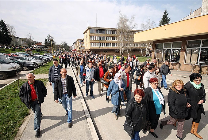 Bivši radnici Krivaje Mobel i Krivaje u stečaju jutros stižu u Sarajevo