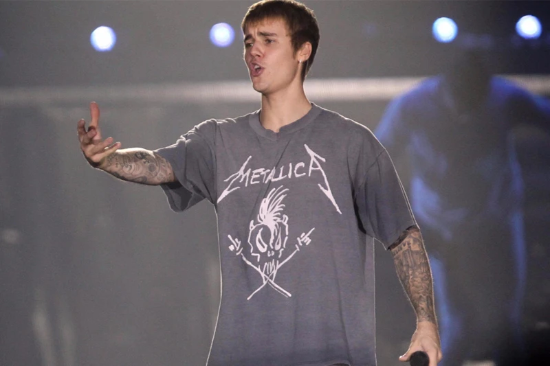 Justin Bieber u Barceloni udario mladića posred lica!