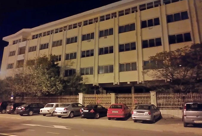 Mostar: Krali ogradu oko Fabrike duhana