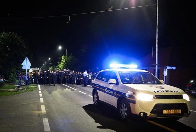 Policija spriječila migrante u pokušaju prelaska granice kod Šida