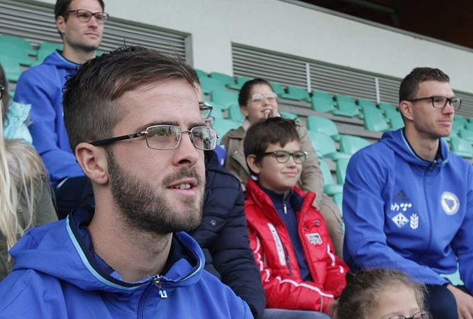 Bh. reprezentativci podržali akciju skrininga vida kod djece