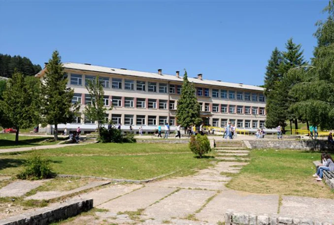 Zbog potresa prekinuta nastava u nevesinjskoj školi