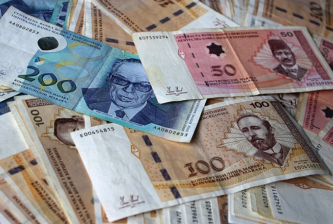 Krivotvoreno 556 novčanica od 100 KM i 1.766 kovanica