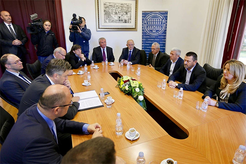 Plenković obišao znanstvene, političke i kulturne institucije Hrvata u Mostaru