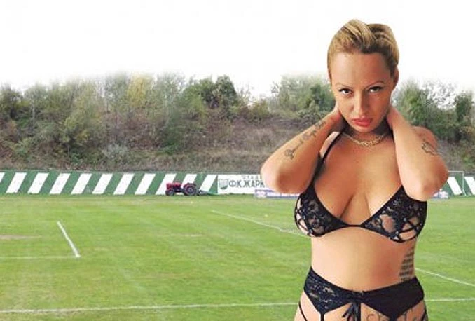 Nevena Hot: Nogometaši žele snimati 'filmove za odrasle'