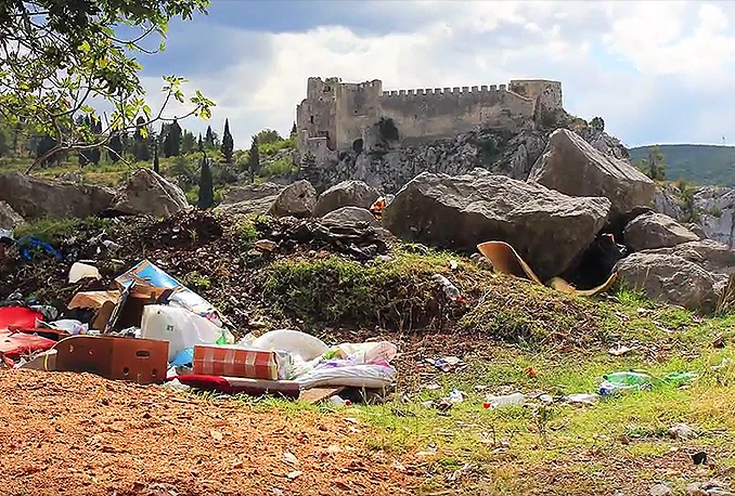 VIDEO | Blagaj - povijesni i turistički dragulj zatrpan smećem
