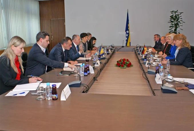 Iz Bundestaga upozorili: Potrebna brža provođenja reformi u BiH