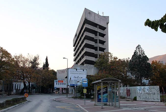 Nema papira: 'Zapela' kupovina Staklene banke