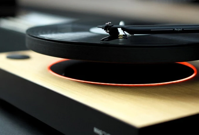 Slovenci konstruirali lebdeći gramofon