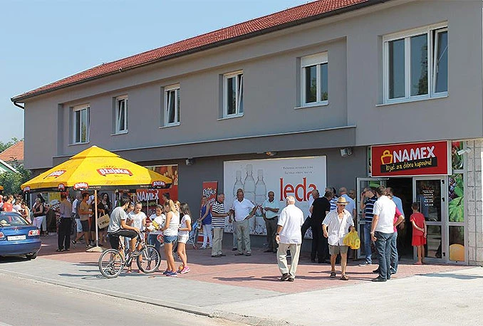 Naoružan pištoljem otuđio 400 KM iz Namexa na Buni