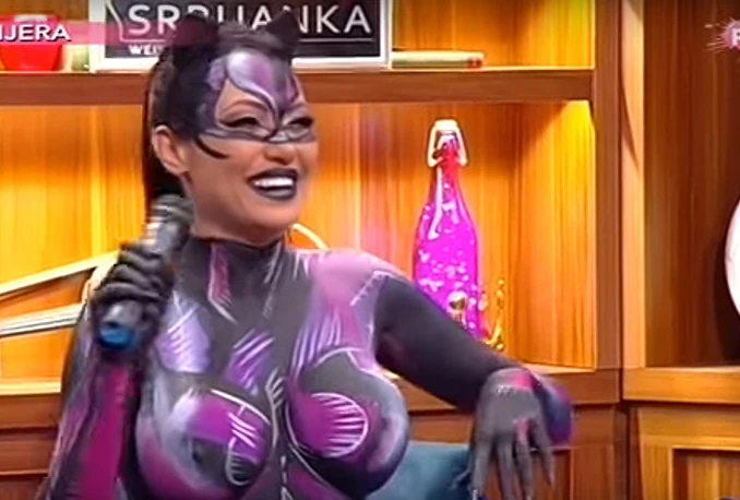 Starleta u emisiji gostovala potpuno gola