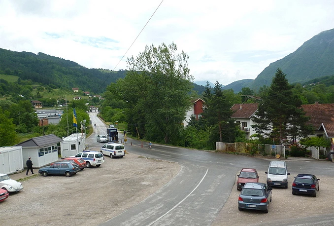 Suspendirana četiri policijska službenika jer su pustili Sefića preko granice