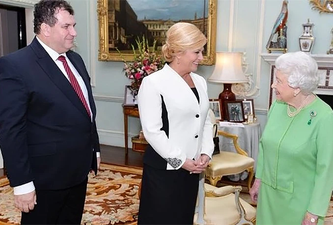 Grabar-Kitarović audijencijom kod kraljice počela službeni posjet Britaniji