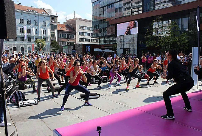 “Izađi i treniraj”: Fitness trening na kojeg su svi pozvani