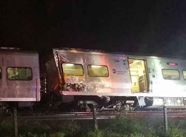 Vlak sa 600 putnika iskočio iz tračnica kod New Yorka
