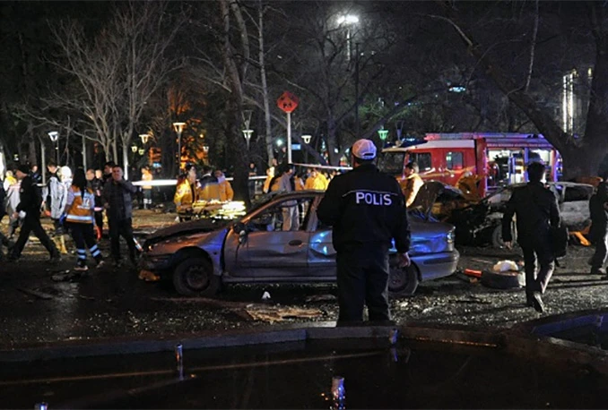 Ankara: Muškarac i žena se raznijeli ispred policijske postaje