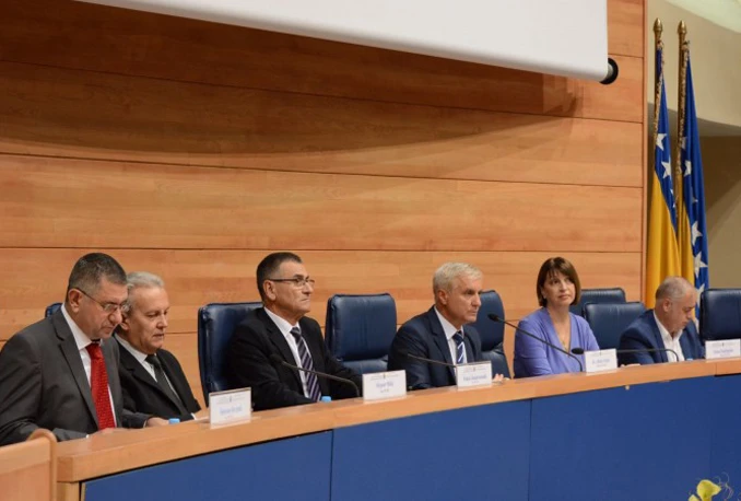 Preliminarni rezultati: Na izborima glasovalo 53,88 posto birača