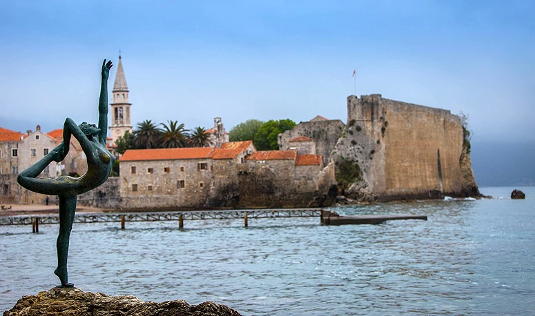 Crnu Goru u kolovozu posjetilo preko pola milijuna turista