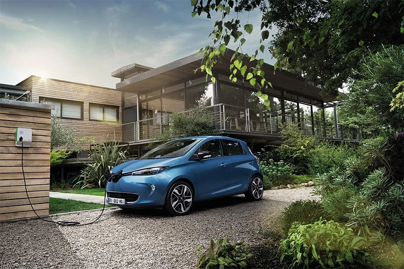 Renault u Parizu predstavio električni ZOE sa autonomijom od 400 km